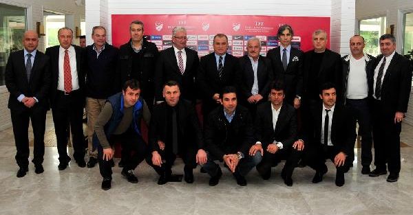 Fatih Terim, Ptt 1.lig'de Görev Yapan Teknik Adamlarla Buluştu