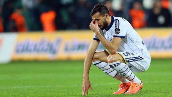 F.Bahçe'de Mehmet Topal şoku