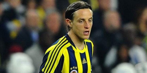 F.Bahçe'nin eski sol beki  takım bulamadı!