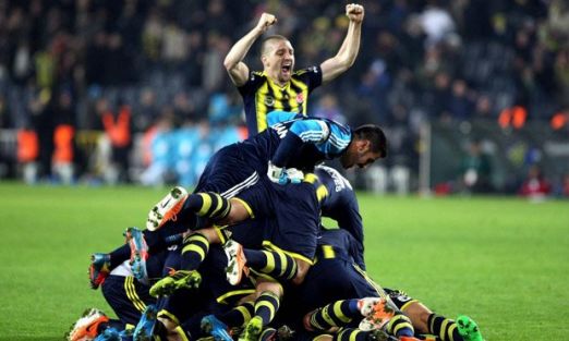 Fenerbahçe 26 günde 7 maça çıkacak!