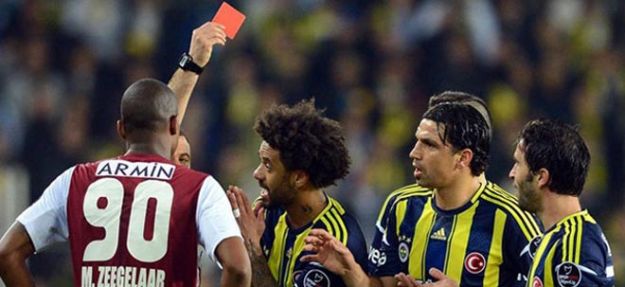 Fenerbahçe maçında kural hatası!