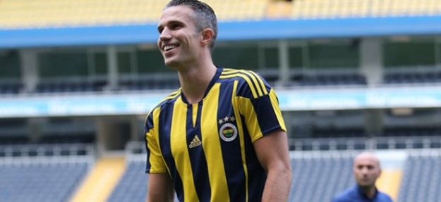 Fenerbahçe para basıyor! 1 haftada 2 yıllık transfer parasını çıkardı!