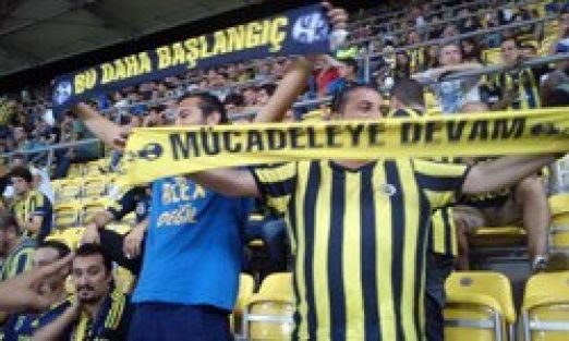 Fenerbahçe Taraftarları Pankart Yasağını Nasıl Deldi?