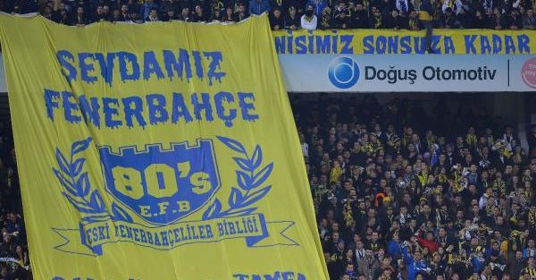 Fenerbahçe Tribünlerinde “Hükümet İstifa“ Sesleri