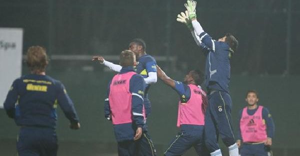 Fenerbahçe Yönetimi Antrenmani Izledi