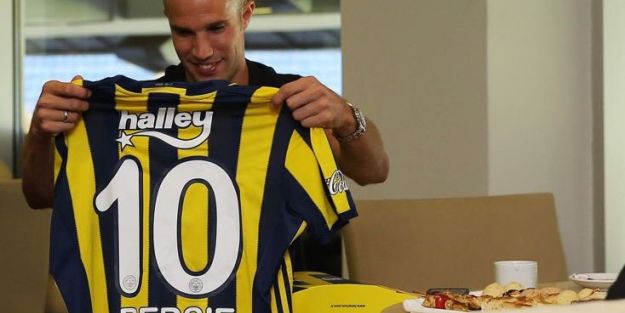 Fenerbahçe'de '10' numaralı formayı Van Persie giyecek