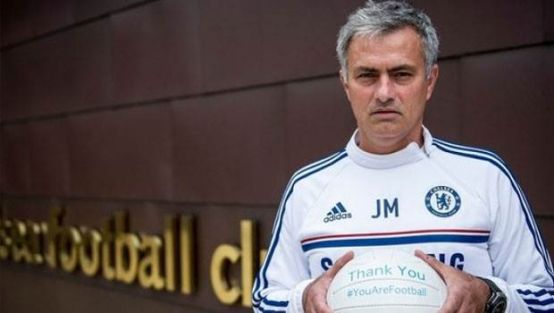 FLAŞ! Jose Mourinho yeniledi!