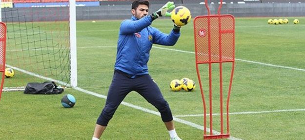 FLAŞ! Muslera vasat bir kaleci !