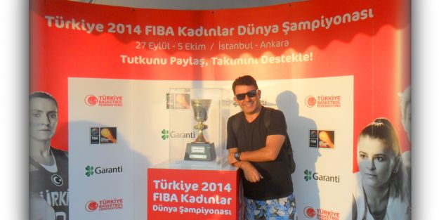 FLAŞŞ  ! DÜNYA KUPASI İstanbul Caddebostan da..