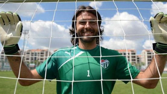 Frey Bursaspor'dan resmen ayrıldı