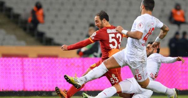 Galatasaray gruplara kaldı