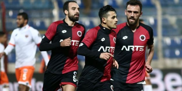 Gençler, Adanaspor'a acımadı