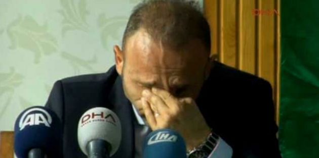 Gözyaşlarıyla hakemliği bıraktı!