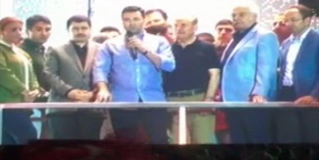 Hakan Ünsal demokrasi nöbetinde