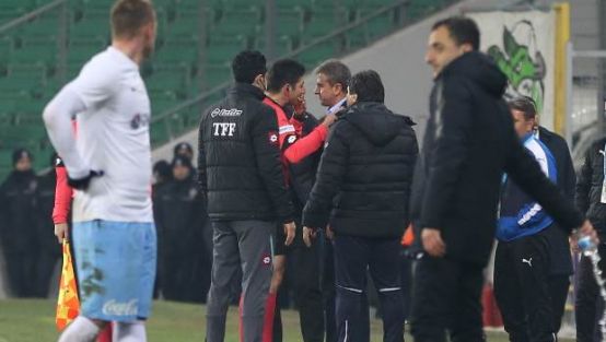 Hamza Hamzaoğlu tribüne gönderildi