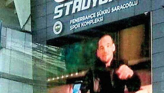 Kadıköy'de Sneijder'e büyük tepki