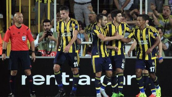 Kadıköy’de van Persie’ye şok!