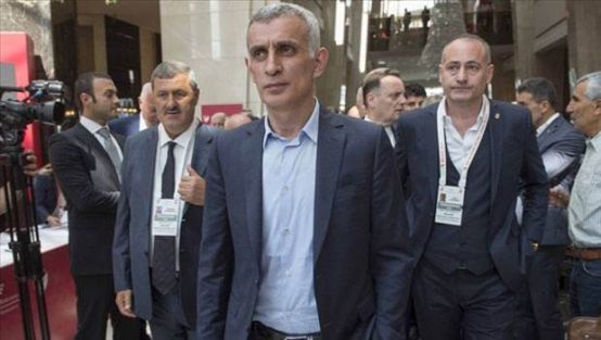 "Kongrede aday olmayı düşünmüyorum"