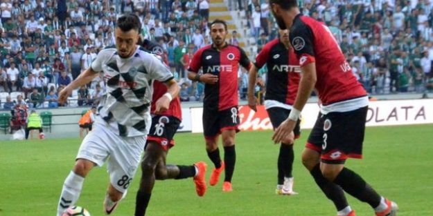 Konyaspor 1 puanı zor kurtardı