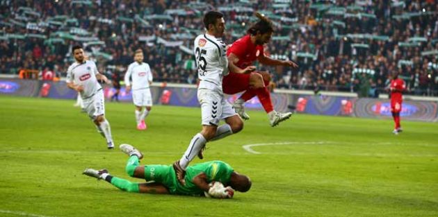 Konyaspor tek golle geçti