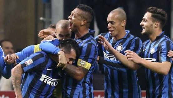 Mancini'li Inter zirvede!