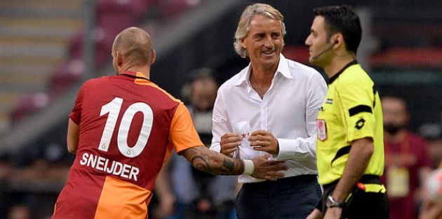 Mancini'ye ilginç sürpriz!