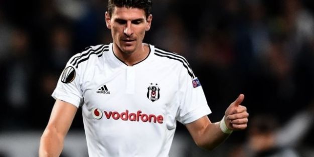 Mario Gomez'den Beşiktaş'a bir darbe daha!