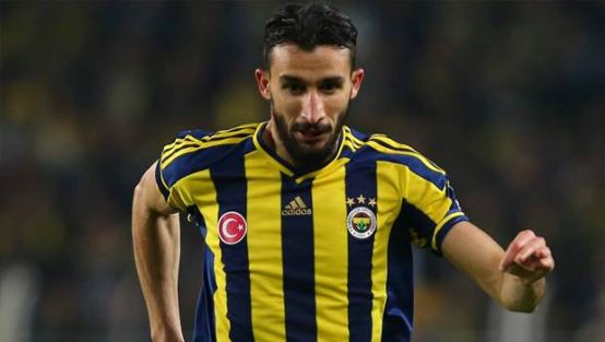 Mehmet Topal Fenerbahçe'de kaldı!