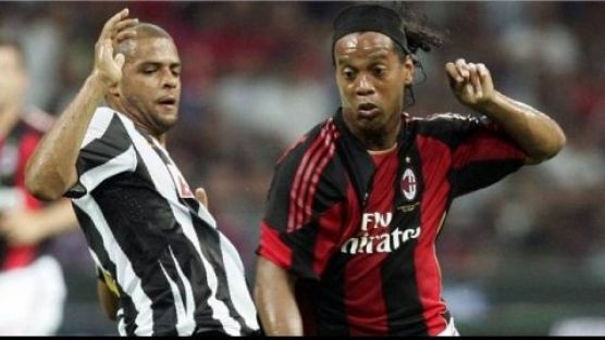 Melo Ronaldinho'yu getiriyor