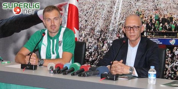 Mert Günok'tan Bursaspor'a 3 yıllık imza