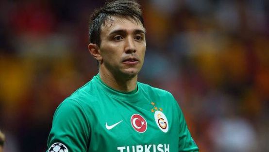 Muslera'dan ayrılık sinyali