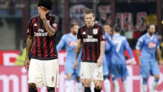 Napoli Milan'ı sahadan sildi!