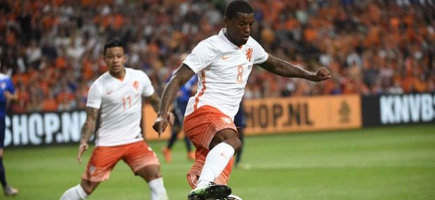 Newcastle United, Wijnaldum'u renklerine bağladı!