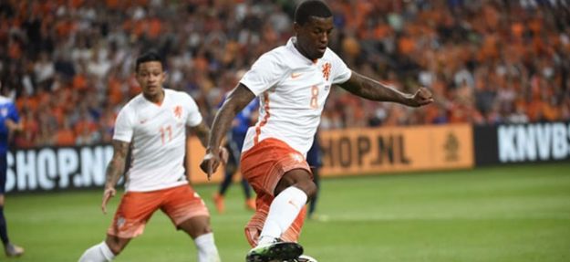 Newcastle United, Wijnaldum'u renklerine bağladı!