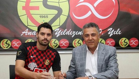 Pinto'dan Eskişehirspor'a 3 yıllık imza