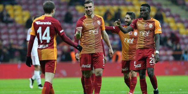 Podolski, G.Saray'ı bir üst tura taşıdı