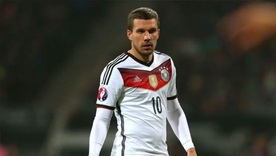Podolski var, Gomez yok!