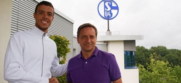 Schalke, Di Santo'yla imzaladı!
