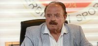34 yılda 40 hoca değiştirdi