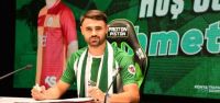 Ahmet Çalık Konyaspor'a imza attı