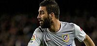Arda Turan: "Menajerim 3-4 takımla görüşüyor..."...