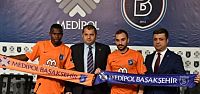 Başakşehir'den çifte imza!