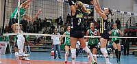Bursa Büyükşehirli Bayanlarin Voleybolda...