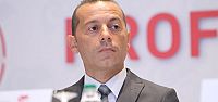 Cüneyt Çakır'dan inciler!