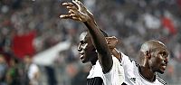 Demba Ba maç sonu o şovu yaptı!