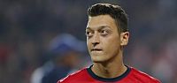 Efsane İsim Mesut'u Öve Öve Bitiremedi!