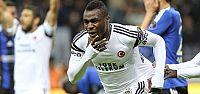 Emenike Hakkında İnanılmaz İddia!