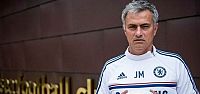 FLAŞ! Jose Mourinho yeniledi!