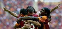 Galatasaray ikinci yarı açıldı