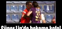 Hakeme kafa attı!